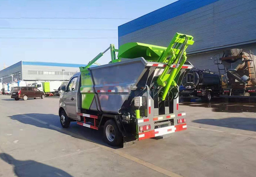 國(guó)六長(zhǎng)安無(wú)泄漏壓縮垃圾車(chē)